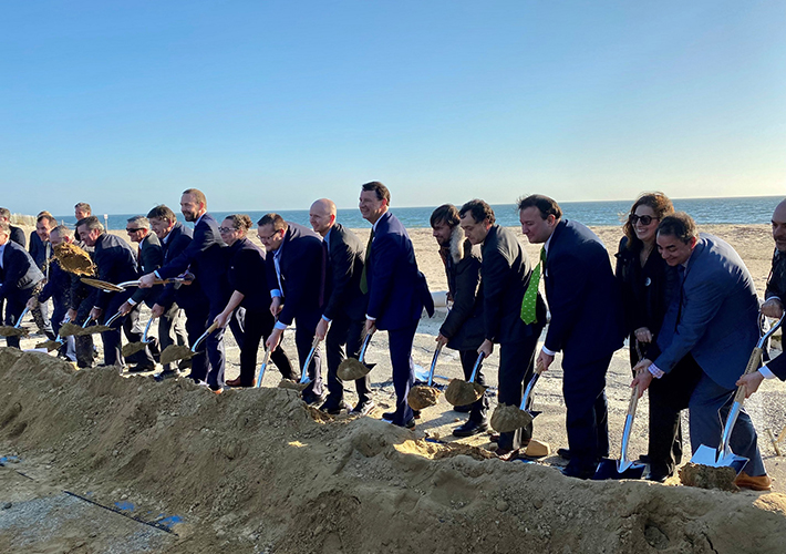 foto noticia Iberdrola comienza la construcción del primer gran parque eólico marino de Estados Unidos.